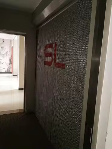 Durability Aluminium Chain Fly Screen With Good Ventilation Custom Curtain Pattern