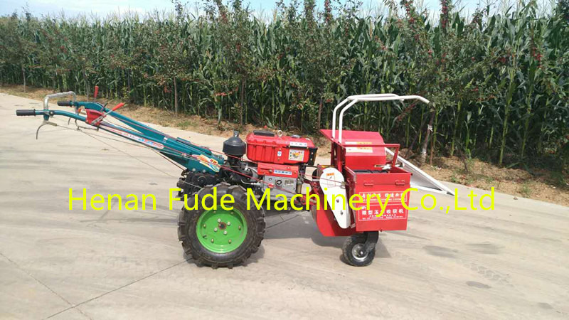 Small corn harvester,maize harvester