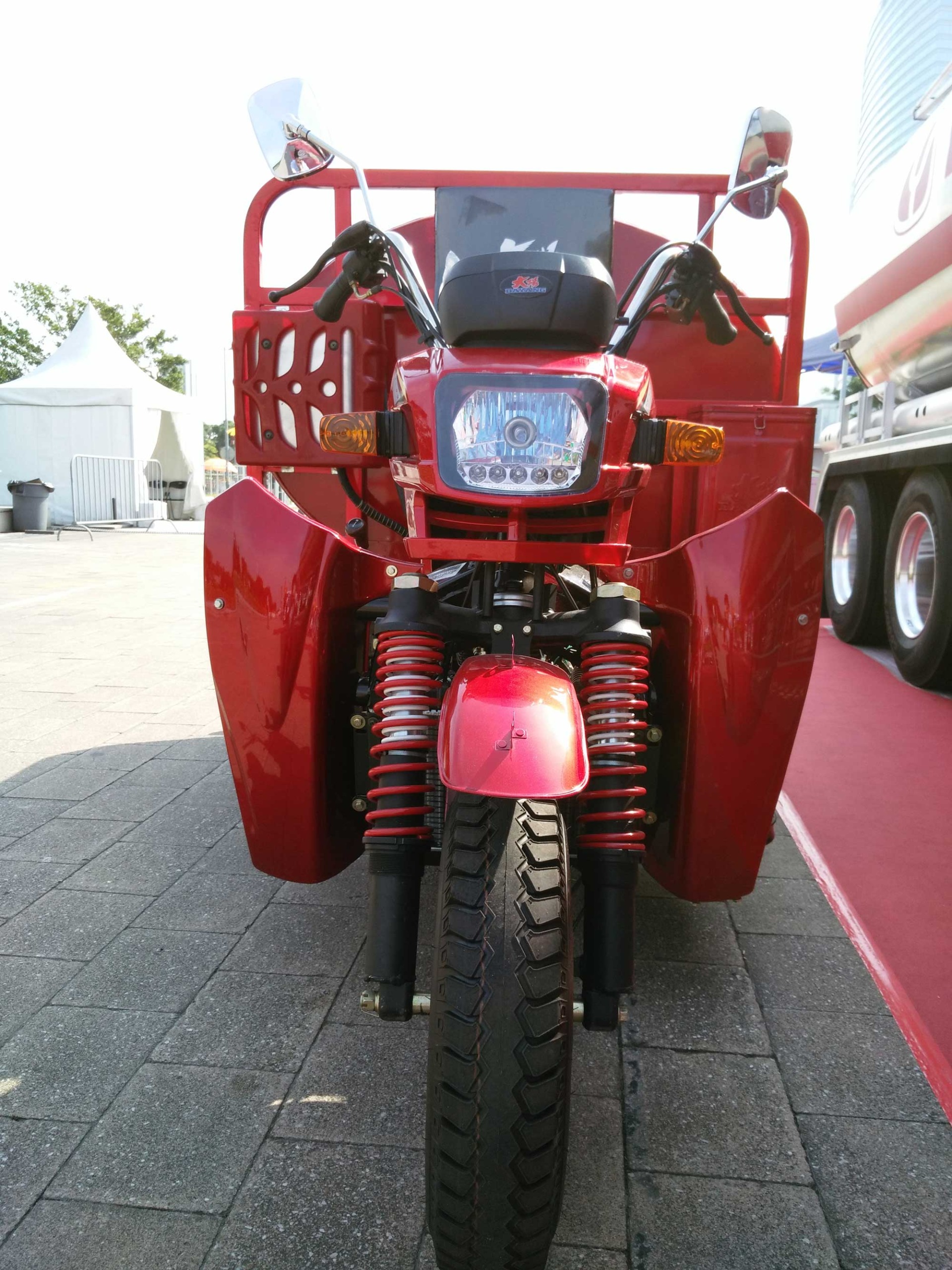 DAYANG African hot 250cc water tank tricycle with iron cabin and water-cooling engine