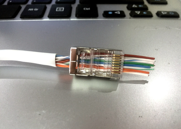 FTP 8P8C RJ45 Ethernet Connector , RJ45 Connectors For Cat6 Cable With A Hole Front