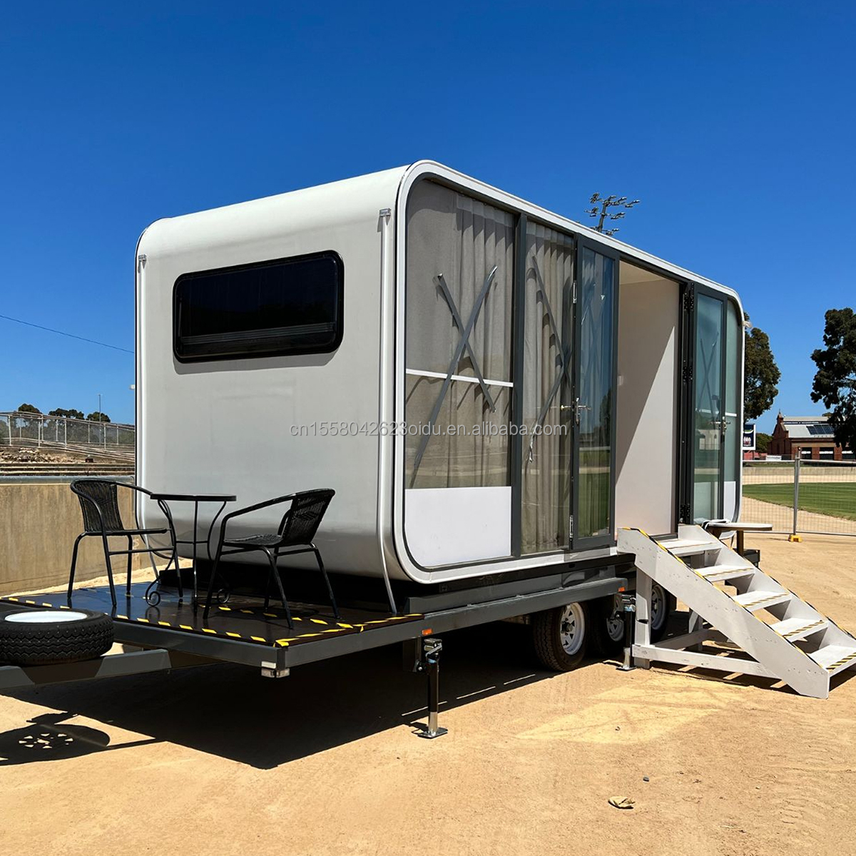 Galvanized Steel Square Tubes Customizable Space Capsule House for Large Space and Moveable Prefabricated Apple House