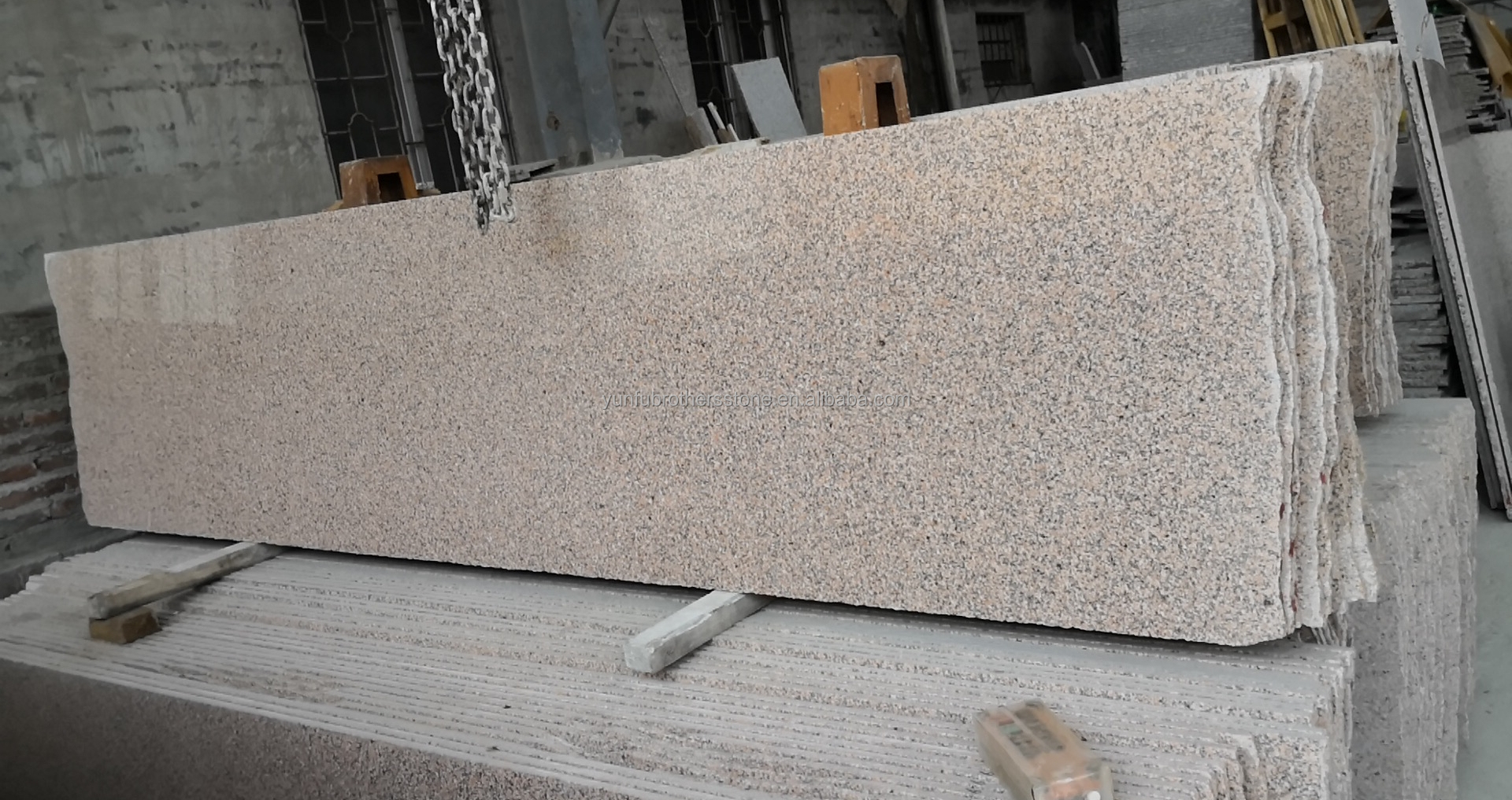 Cut-To-Size Granite for Exterior Wall Cladding Modern Design and High Density