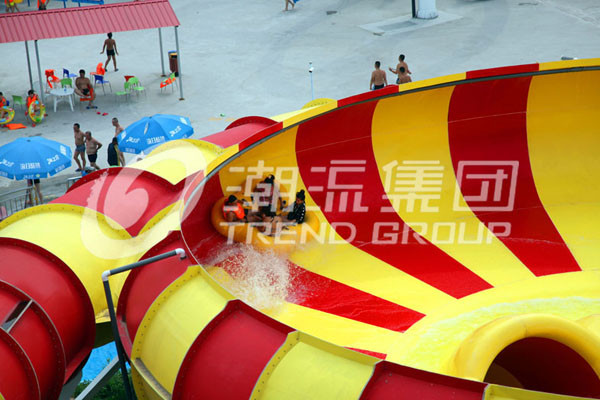 Exciting Garden Water Slide , Giant Space Backyard Water Slides Red / Yellow