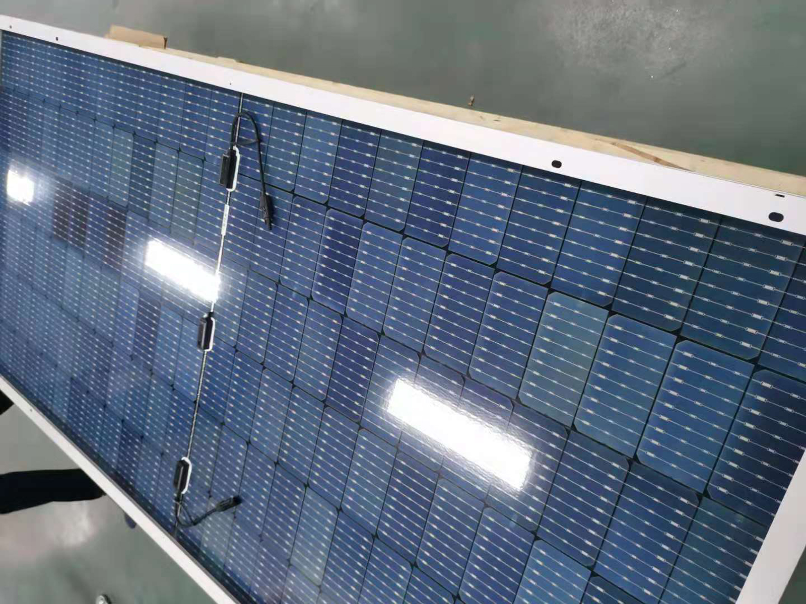 1.5KVA 1.2KW Off Grid Hybrid Solar Energy System Pure Sine Ware Output