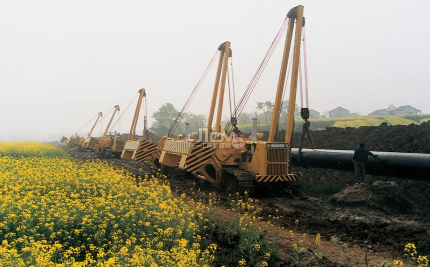 Hydraulic Tractor Pipe Layer , SHANTUI SP25Y 25T Crawler Pipelayer Equipment
