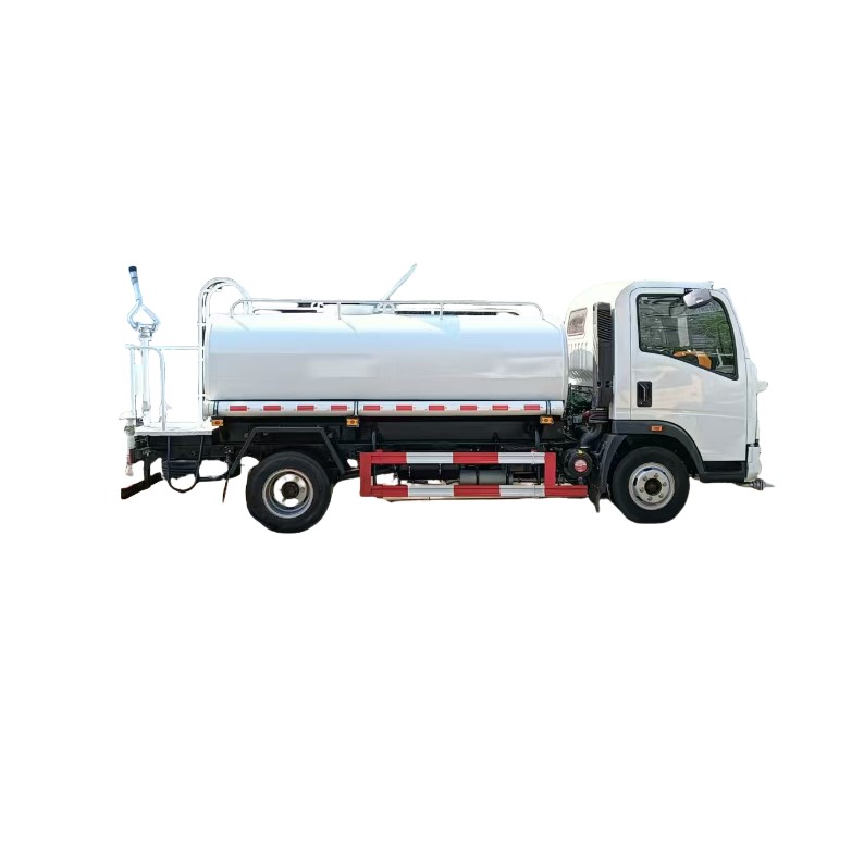 SINOTRUCK Cummins 350hp 10-16 Cubic Meter Gear Box 8 Degreewater Truck for Watering Plants,rushing Roads