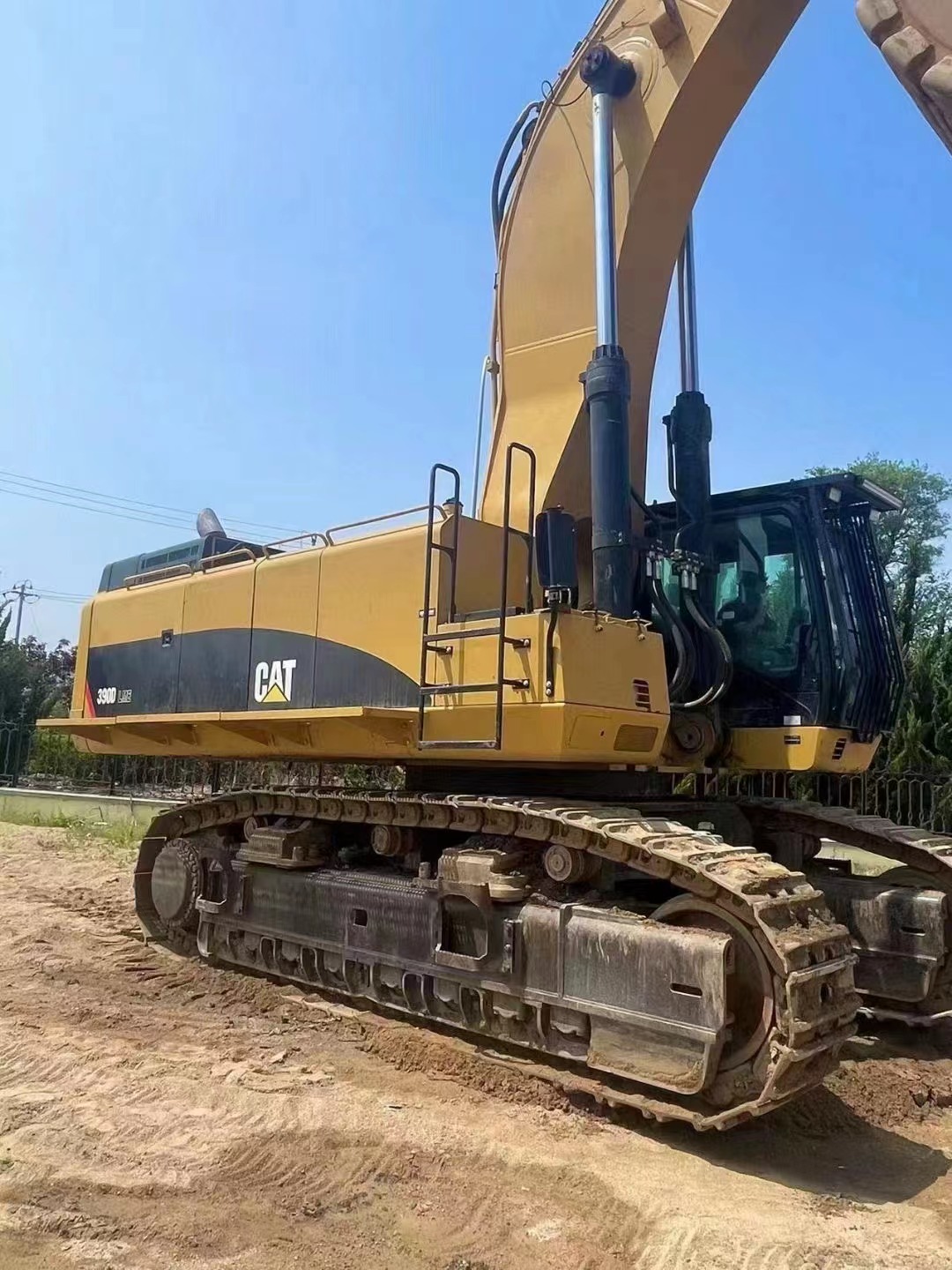 390 Crawler Excavator Used in with Construction Machinery and 90000 KG Machine Weight