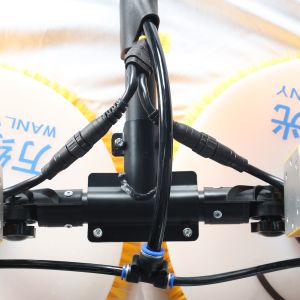 Double-Head Rotating Brush Solar Cleaning Tool for Quick Stain Removal on Panels