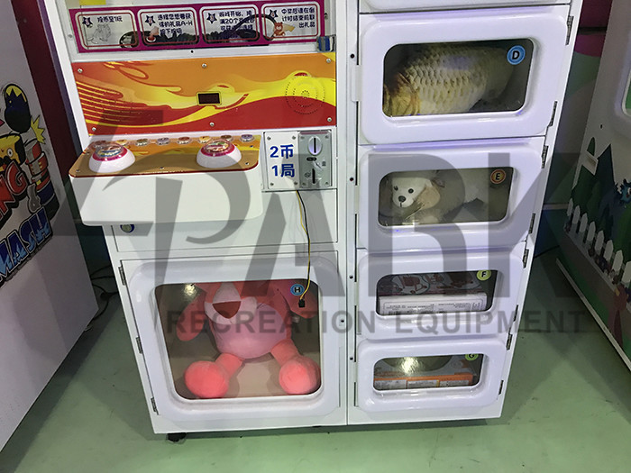 Easy Operation Claw Vending Machine / Arcade Claw Arcade Machine 220V