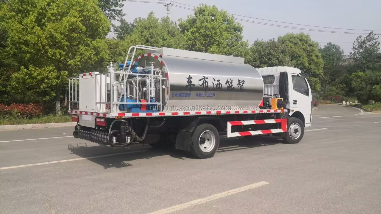 Factory DFAC DongFeng 6CBM 6000 Litres Small Customized Road Asphalt Distributor Truck Bitumen Distributor Truck
