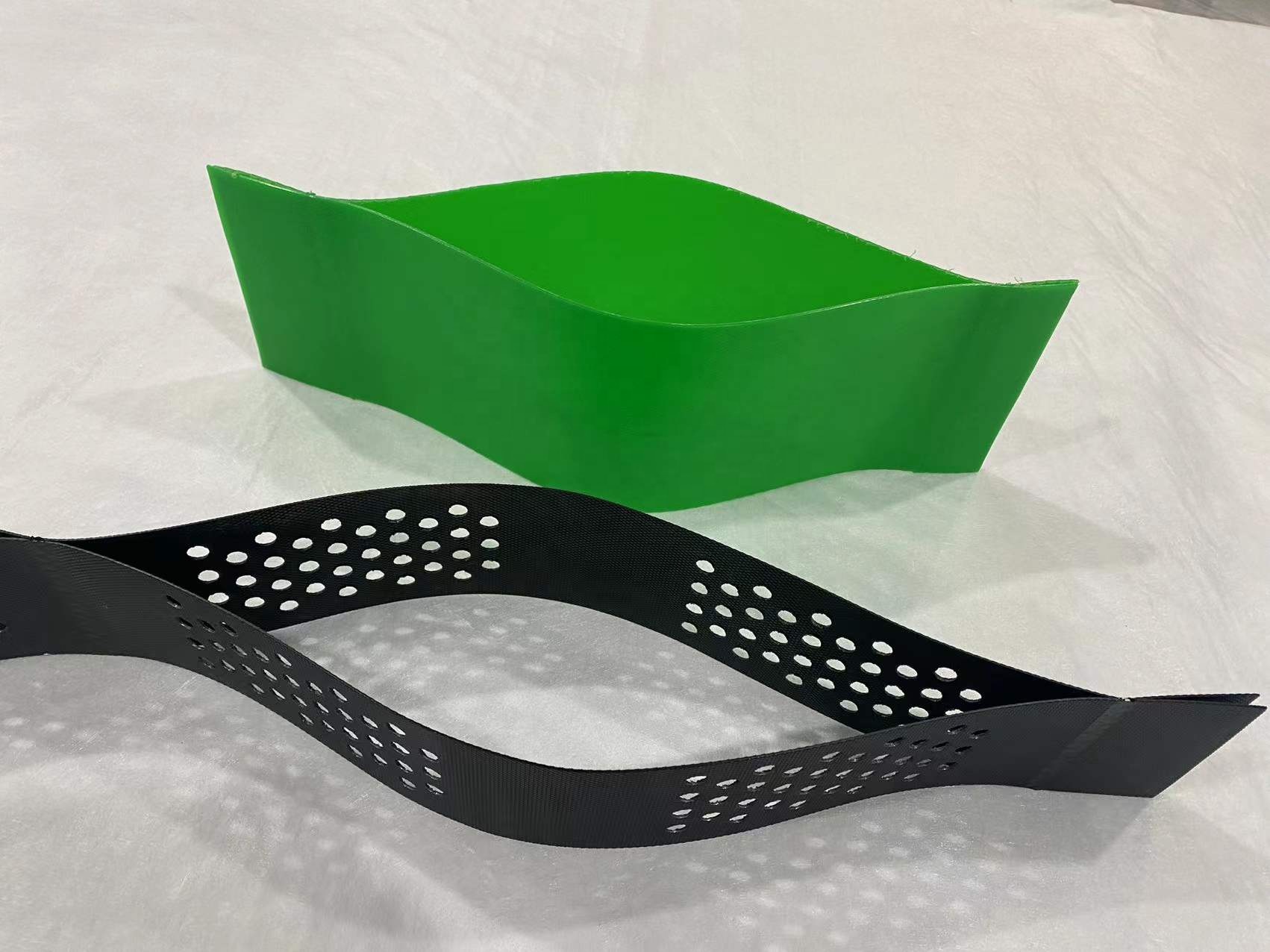 CE ISO14001 ISO9001 Certified HDPE Geocell for Honeycomb Load Support of Road-Surface