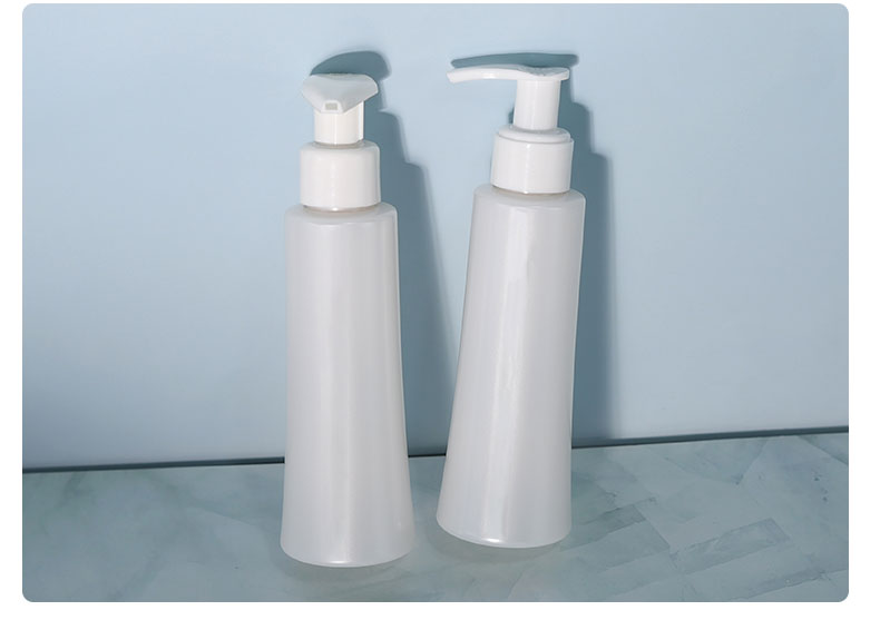 Matte Plastic Dispenser Bottle 120ml Square Foaming Facial Cleanser Bottle