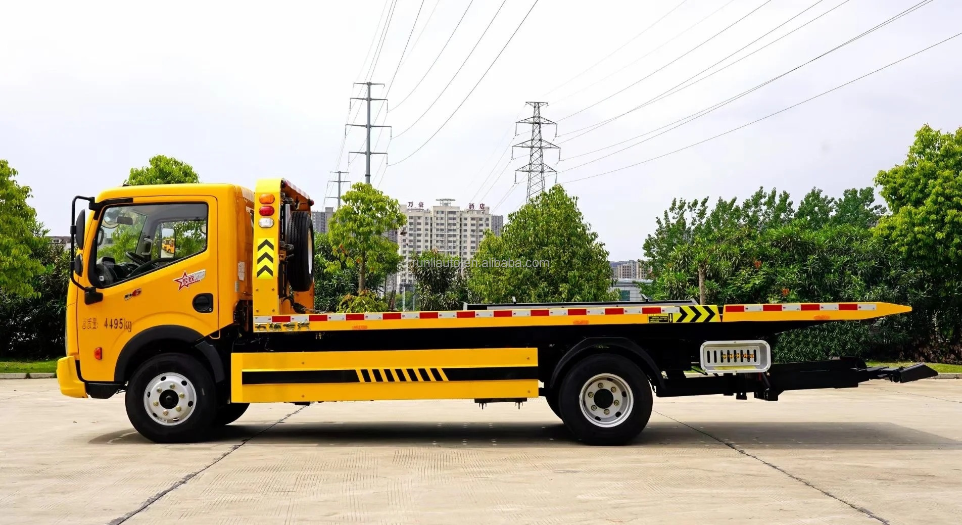 Factory DFAC DongFeng Wrecker Truck Small Mini Light Duty 5 Ton Flatbed Platform Tow Wrecker Truck
