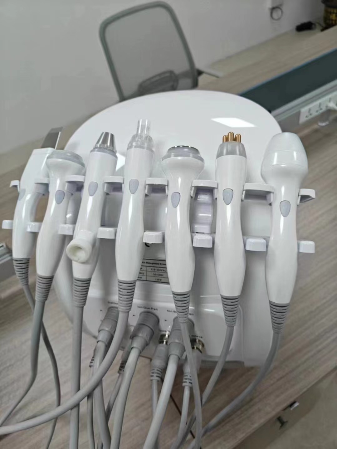 Multifunctional 7 In 1 Oxygen Therapy Facial Machine For Shrink Pores