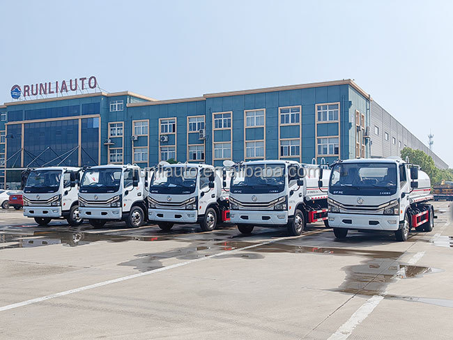 Factory Sale Dongfeng Small Mini 6 Weel Water Truck tank Capacity 3000L
