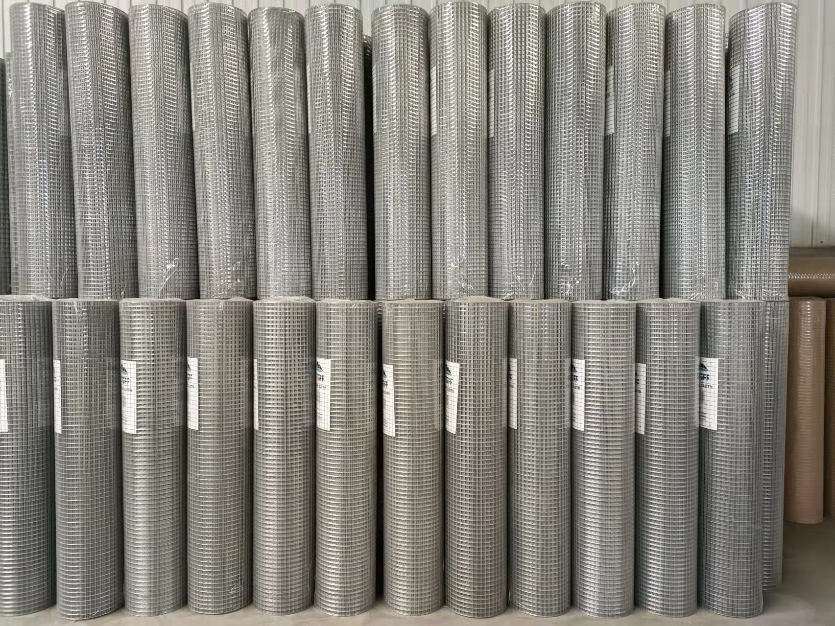 Factory good price 1/2" welded wire mesh roll