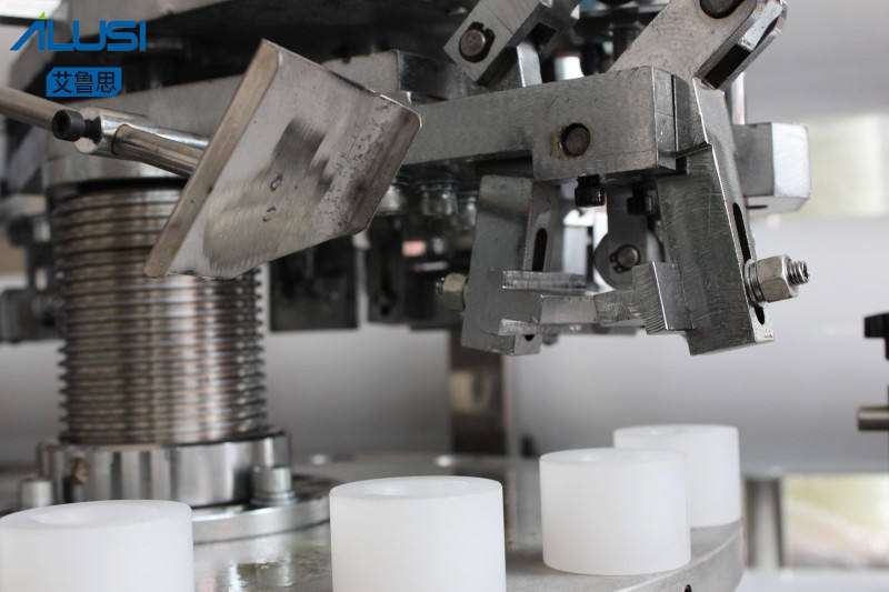 Automatic Plastic Soft Tube Filling Sealing Machine Ultrasonic Cosmetic Tube Equipment