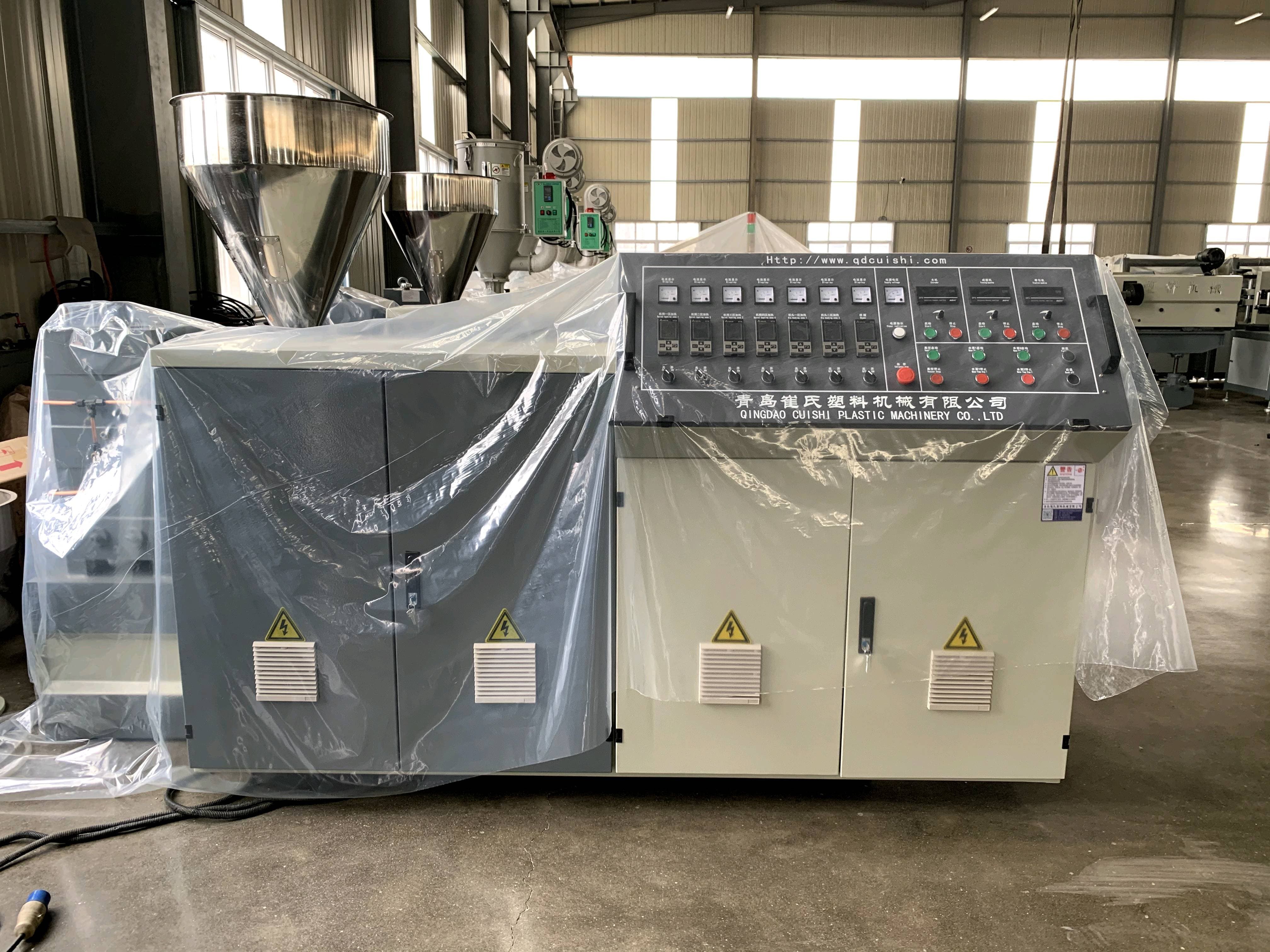 Polymer Extrusion Hot Water Supply Pipe Plastic Screw Extruder With 70mm Screw Diameter And 1000mm Screw Length