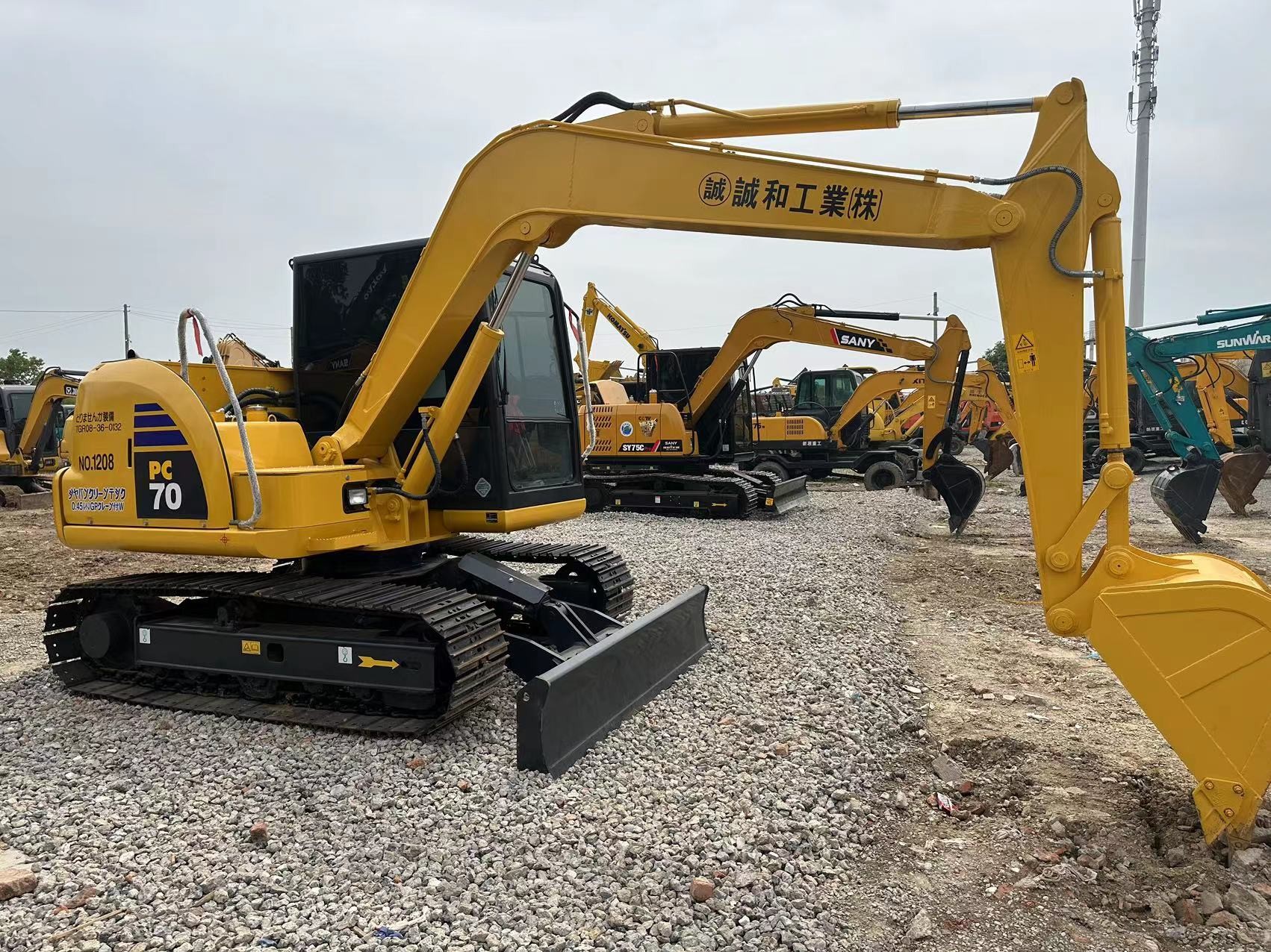 Used Komatsu Excavator PC70 Secondhand 7ton Small Type Mini Crawler Digger