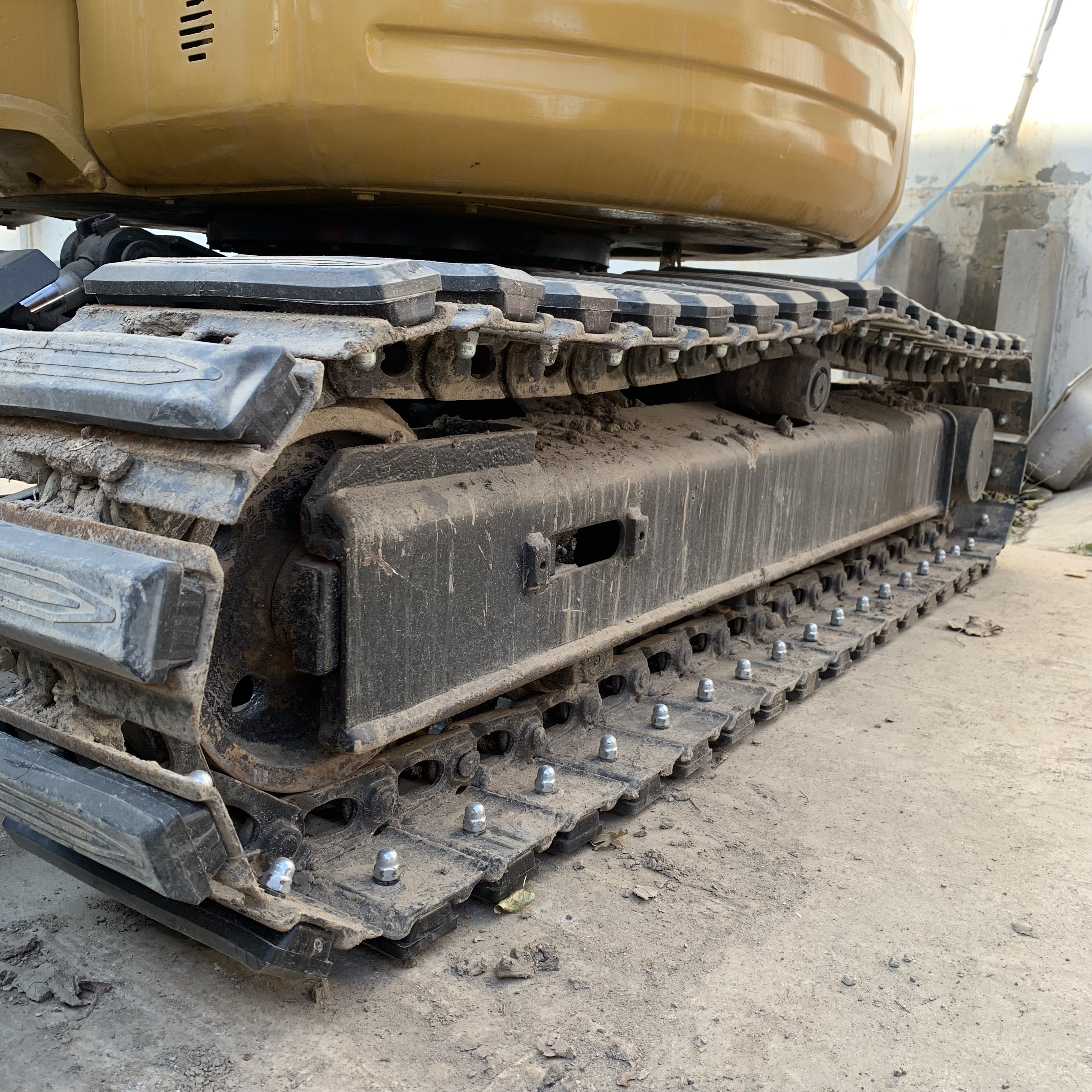 Original Japan CAT303 Used Excavator Cat 305 303 306 Mini Excavator with 23.6KW Power