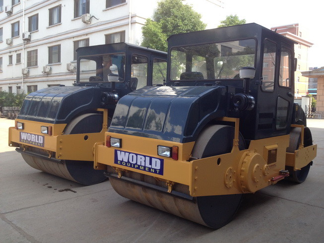 Streamlined Shape Smooth Drum Vibratory Roller Flexible Steering Drum Road Roller