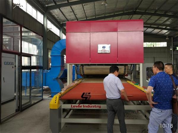 Flat and Single Curvature Bending Glass Tempering Furnace Glass Toughening