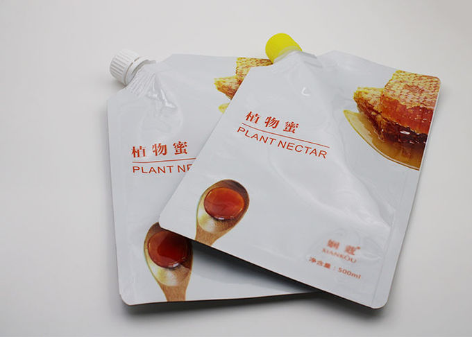Shiny Surface Nozzle Spout Liquid Pouch Packaging Bags In PET Food Material
