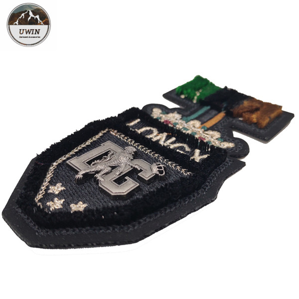 High Density Custom Made Embroidered Patches 3D Royal Customized Logo
