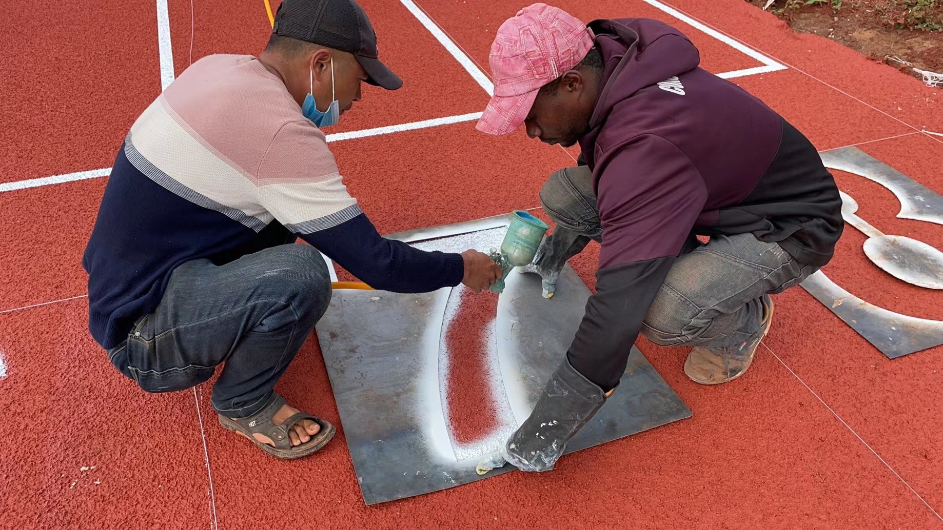12mm Thickness Synthetic Sports Flooring Playground Full PU Synthetic Paint Running Track