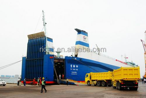 4X2 Drive Wheel Dongfeng 4.5 Ton Cargo Truck With Cargo Tank Dimension 4130X2050X400mm