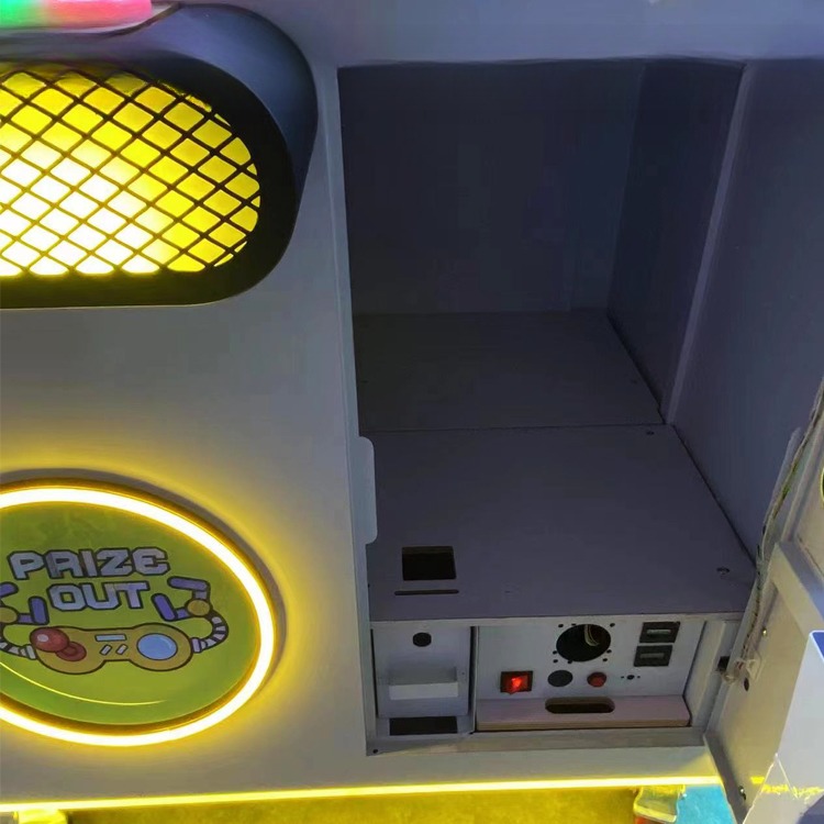 Dreamland funny coin games plush toys doll prize machine coin operated kids toy vending machine