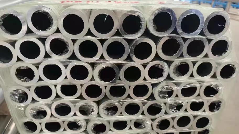 Galvanized Welded Steel Pipe ASTM DIN GB JIS Seamless Coated Pipe for Custom Length Services