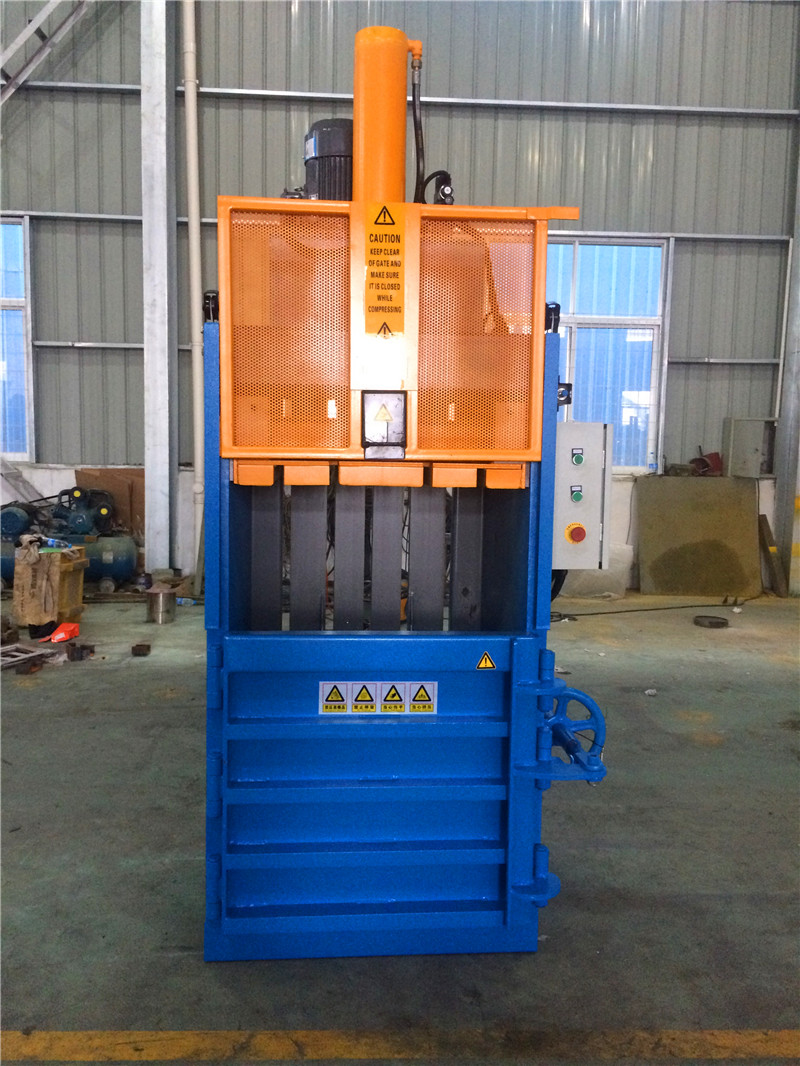 Hydraulic Vertical Cardboard / Paper / PET Bottle Baling Machine