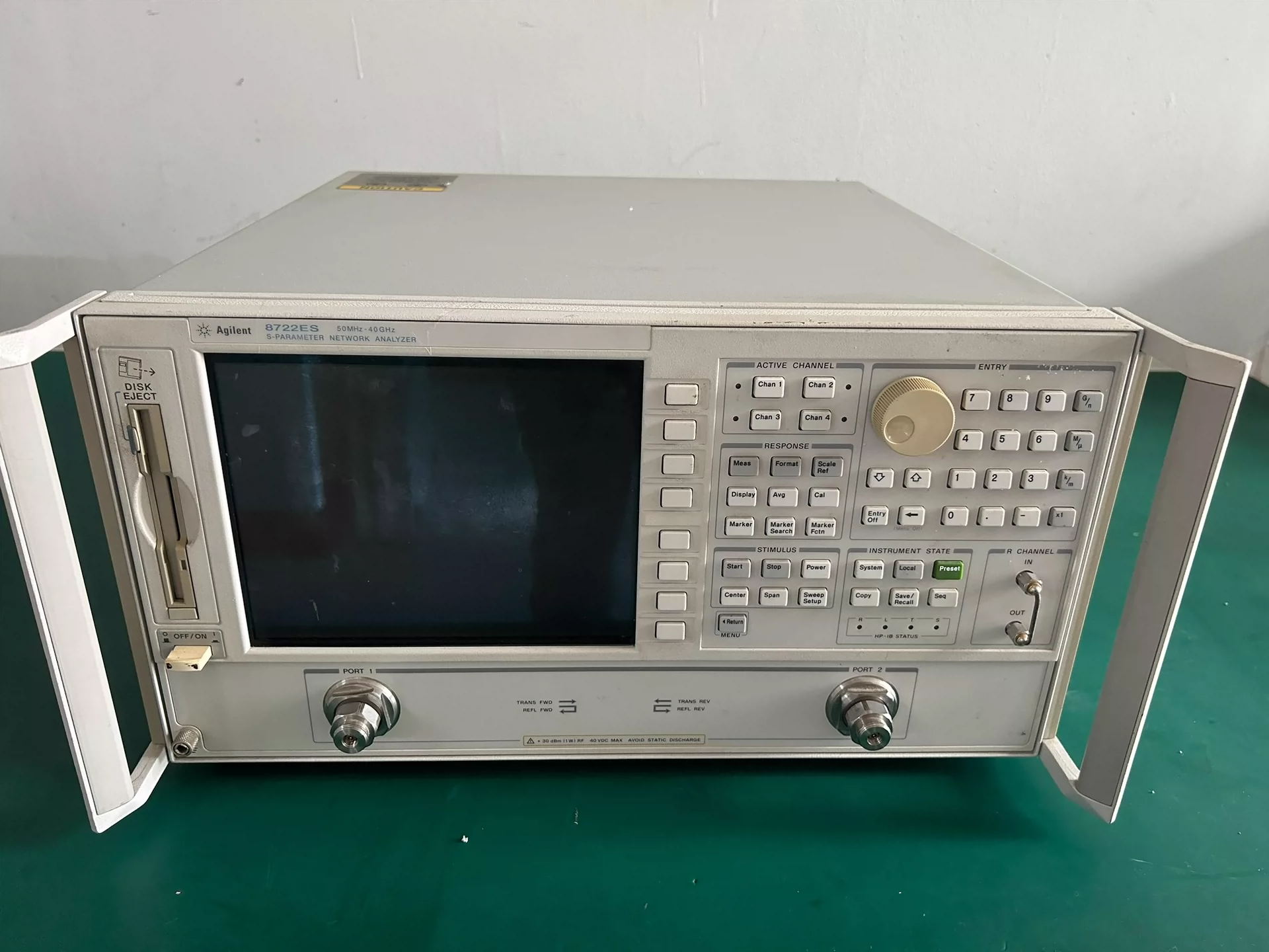  Used Agilent 8722ES S Parameter Vector Network Analyzer VNA 40 GHz Manufactures