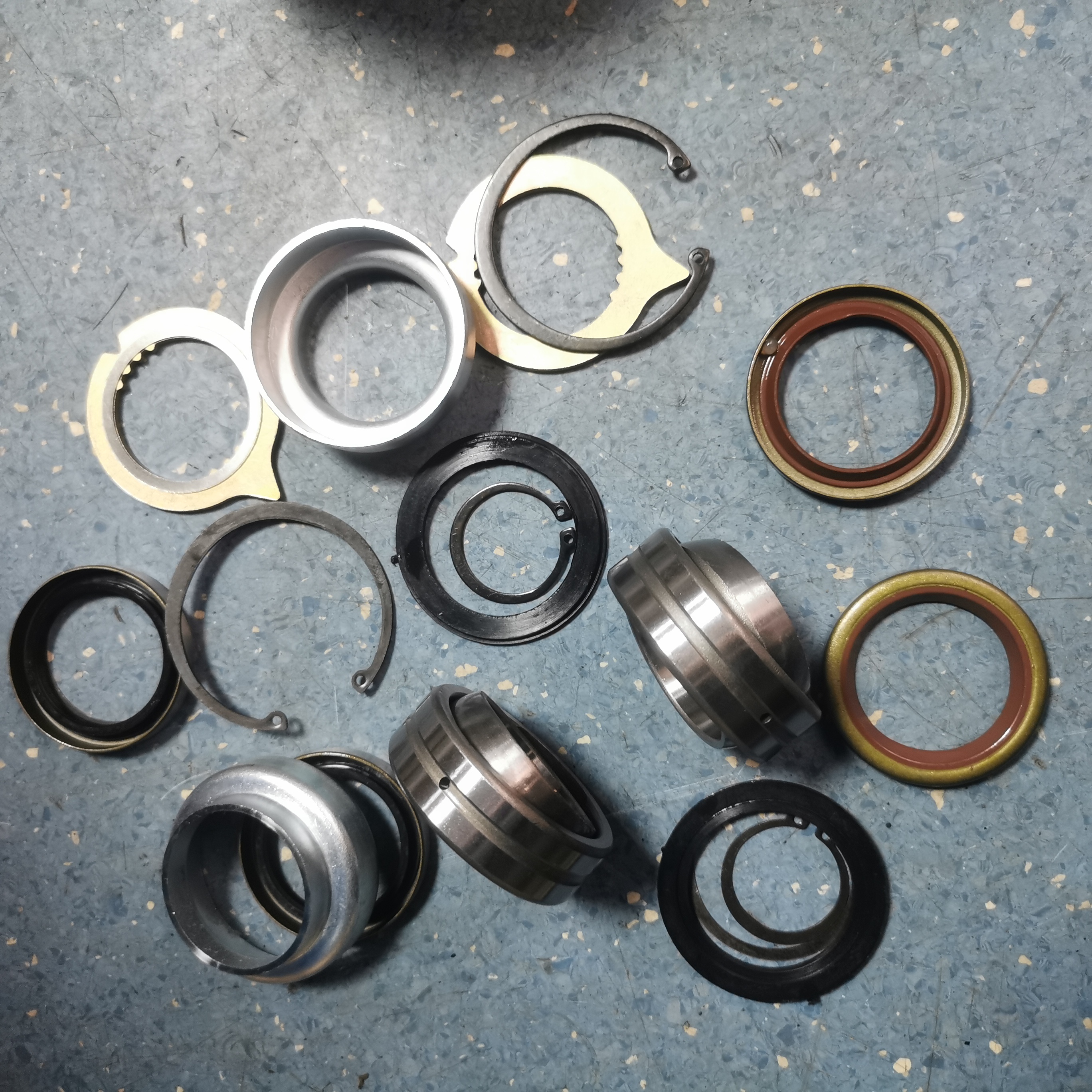 Repair Kit for Mercedes Brake Camshaft 3604200441 3605860442 A3604200441 A3605860442