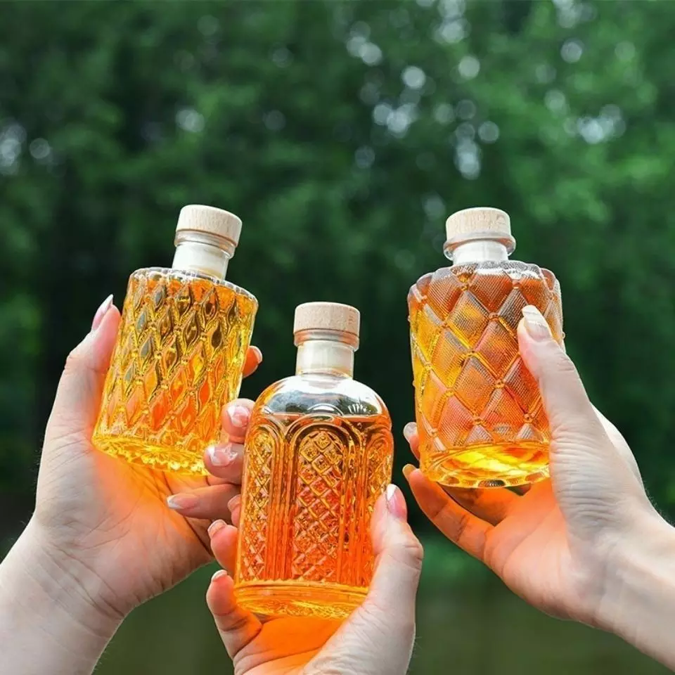 Non Refillable Round Glass Bottle For Small Vodka Gin Rum Whiskey Coffee Alcohol