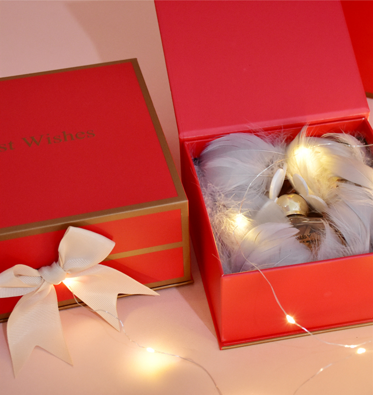Foldable Paperboard Perfume Wedding Gift Packaging Box With Ribbon Magnetic Closure