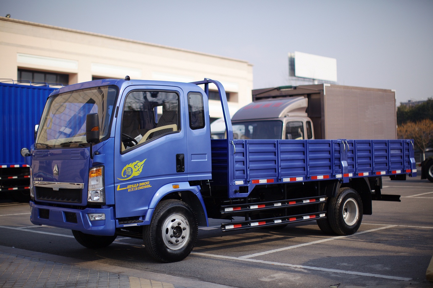 4x2 small cargo truck