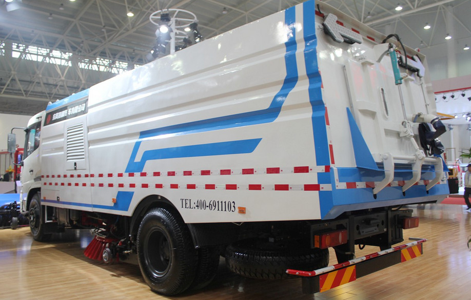 Dongfeng 4x2 street road sweep truck sweeper sweeping truck for public roads