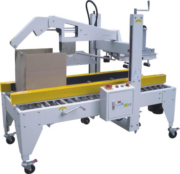 High Effective Carton Packing Machine , Carton Sealing Equipment Easy Size