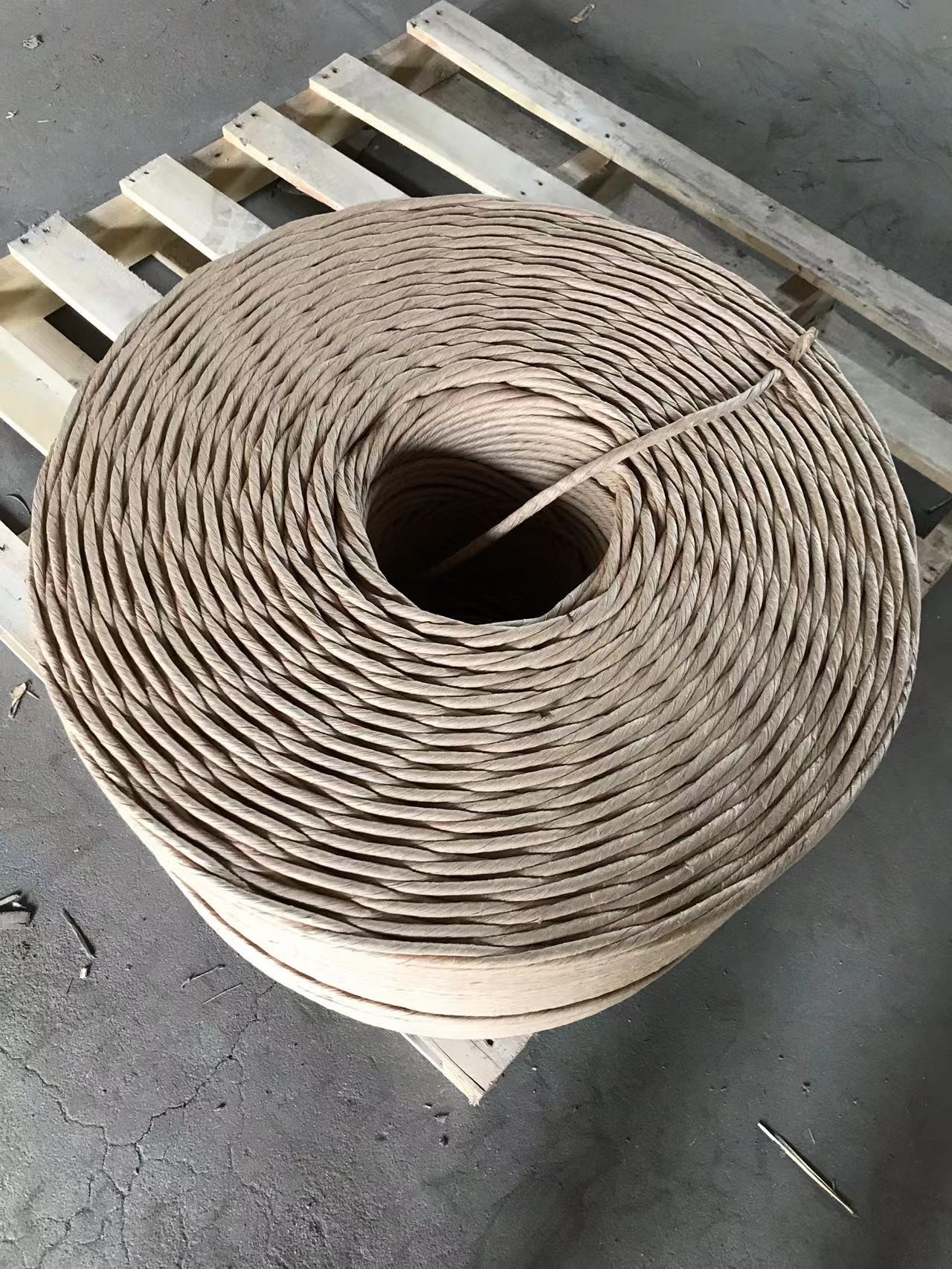 Moisture Resistant Round Twisted Paper Fillers For Cable Industries Cable Fillers