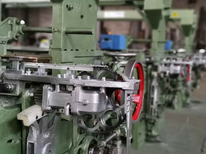 High Speed Rigid Rapier Loom Textile Machine 8 Color Mechanism Steel Plastic
