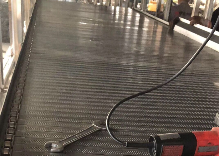 Food Industry Plate Link Conveyor Belt Customized Demension Durable Structure