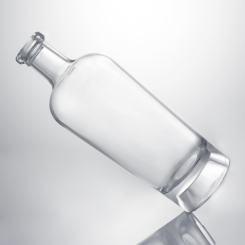Whisky Gin Rum Super Flint Glass Bottle with Custom Glass Collar and Cork Stopper