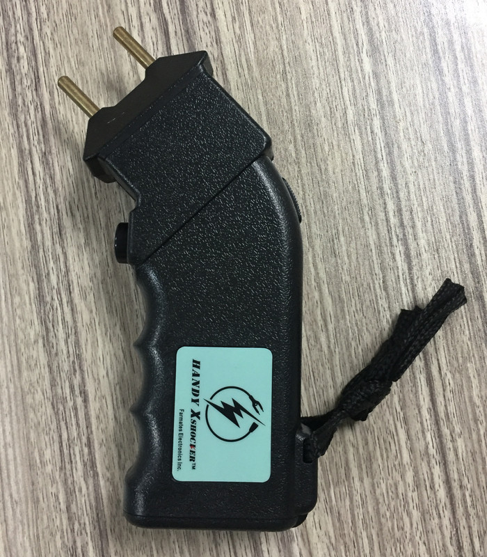 Safety Switch ABS Handheld Cattle Prod / Cow Electric Prod 6V 3.5cm Thickness