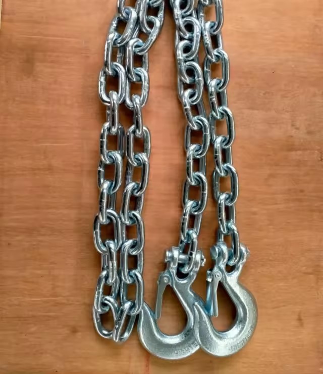 Blue and White Zinc Coated 5000 lbs Trailer Safety Chain with Customizable Options