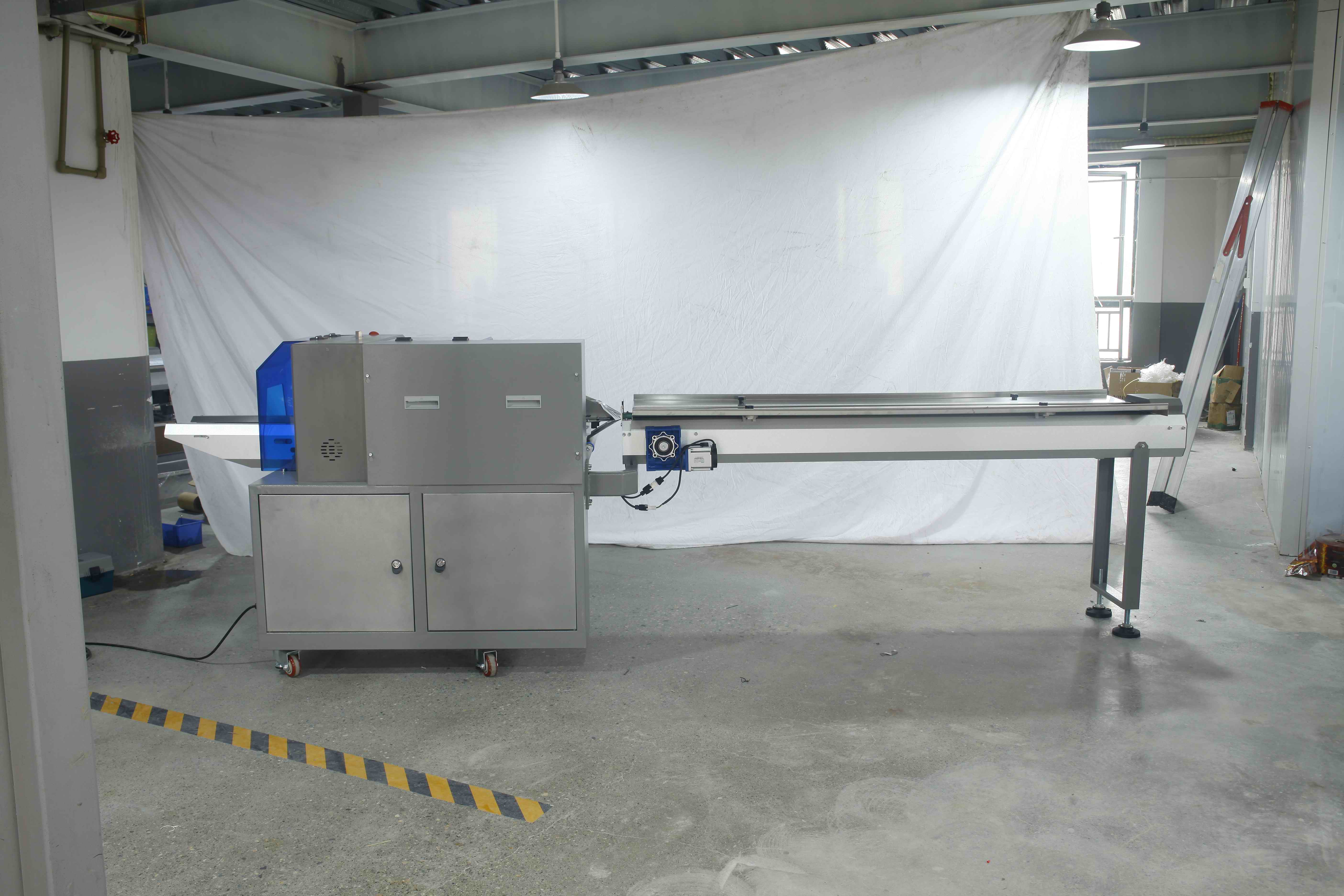 toothbrush casters packaging machine horizontal electrical switch socket flow packaging machine for softclose hinges