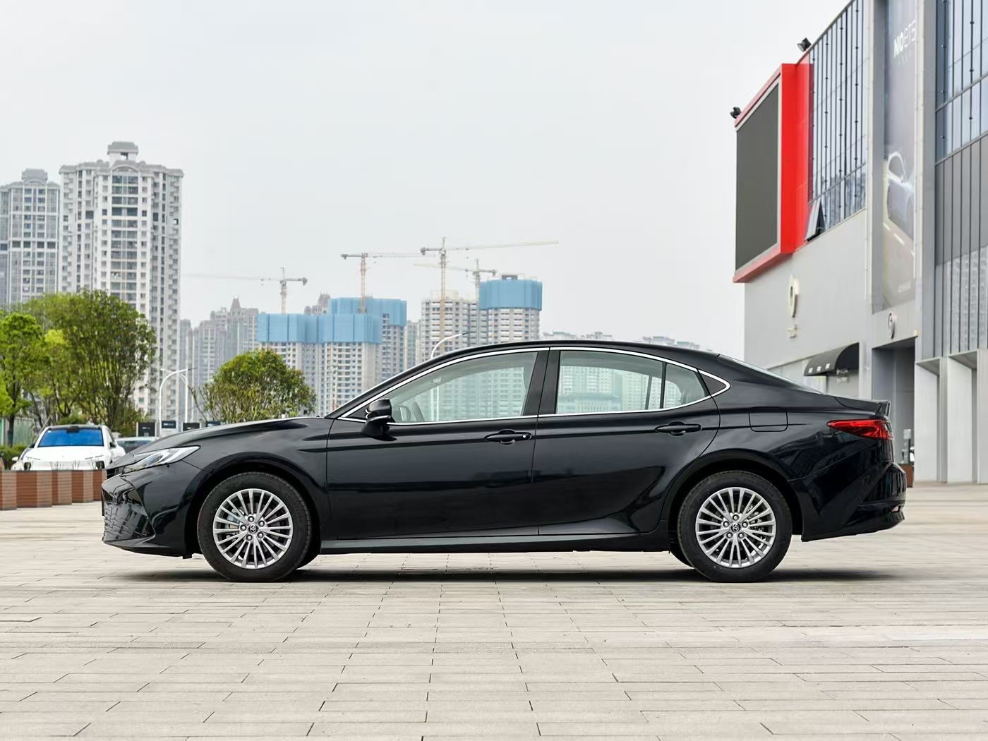 High Speed Toyota Camry 2024 Hybrid 2.5HQ Qijian Version