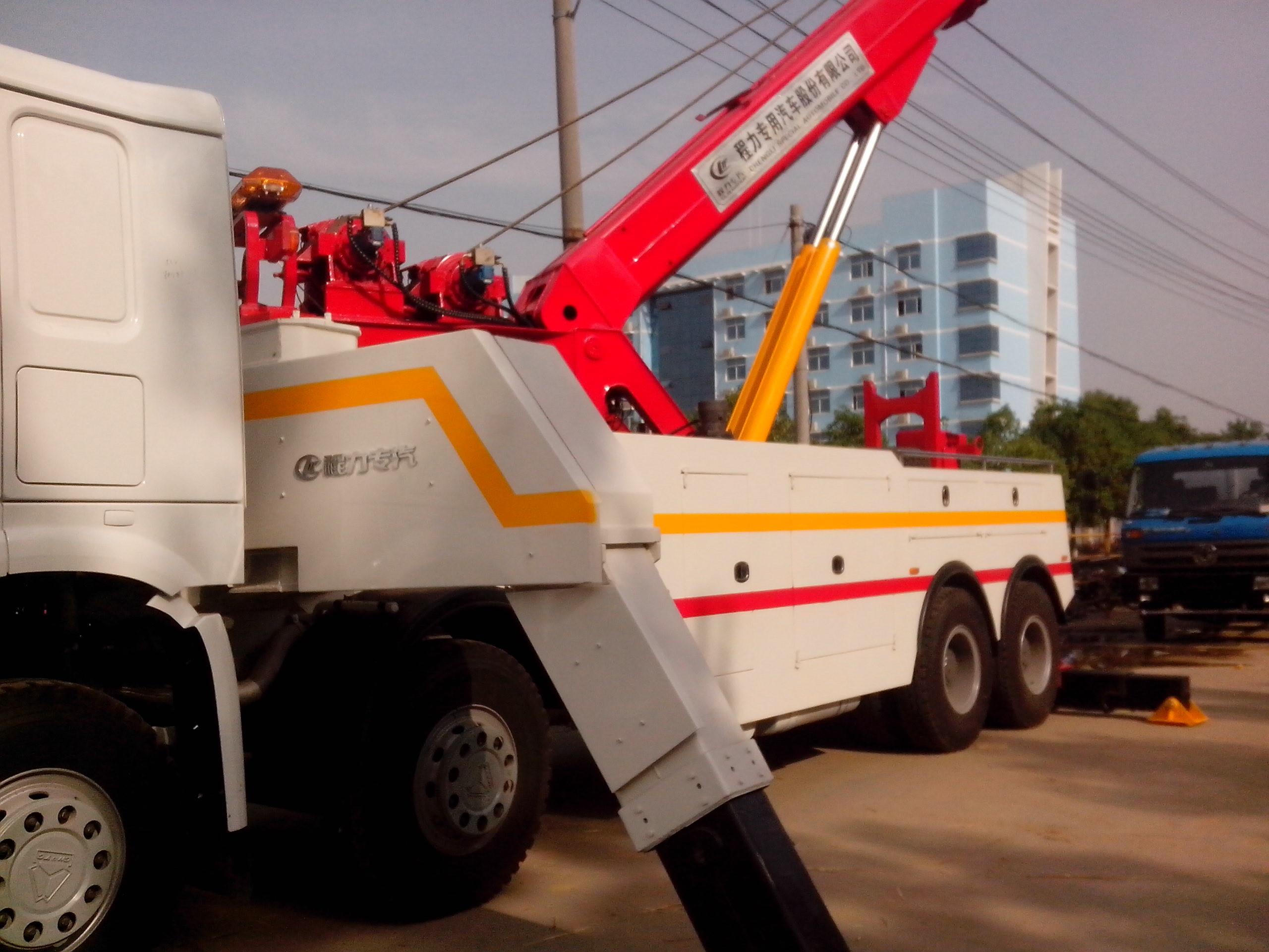 18 Tons Heavy Duty Special Purpose Truck Road Wrecker Towing Truck Hydraulic