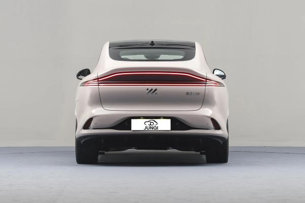 Zhiji IM Electric Car LS6 Sport 4 Door 5 Seat SUV 760km Long Range New Energy